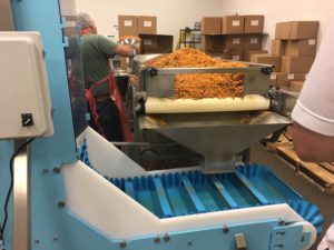 DynaClean Vertical Z Conveyor for mixing nuts