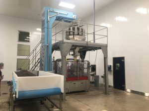 DynaClean system for snack weighing process