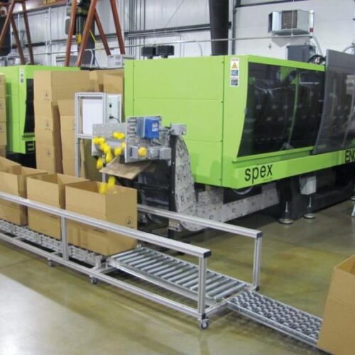 box filling conveyor system at Lindal facility
