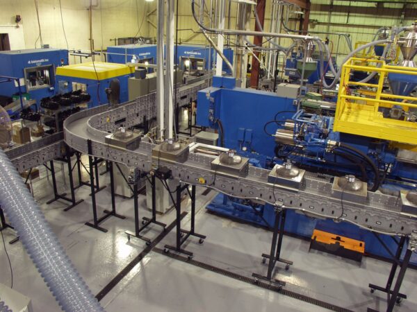 DynaCon cooling and drying conveyor system with overhead and internal cooling fans