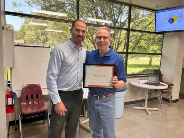 Tim DeVriendt recognized for customer service excellence at Dynamic Conveyor.