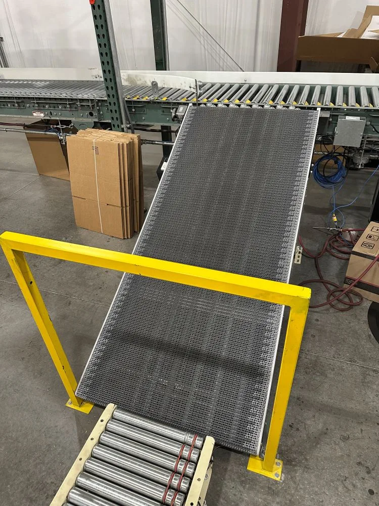 modular conveyor installed at apparel industry warehouse