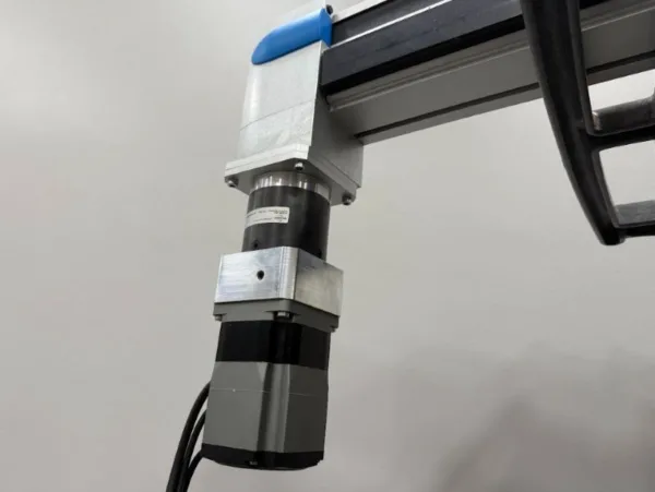Servo Motor installed on a Dynamic Conveyor
