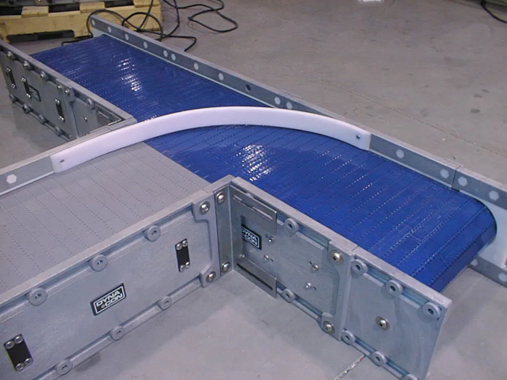 inline merge transfer conveyor belt for DynaClean system