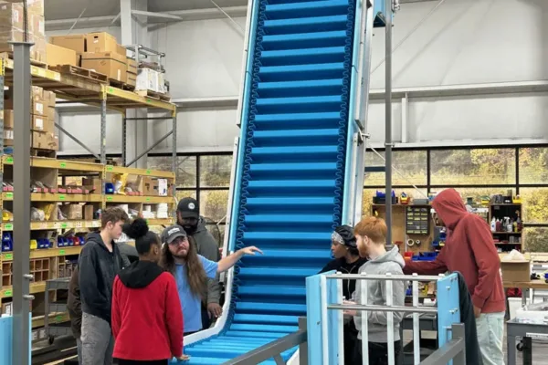 learning-design-of-conveyors Matt talking about the design of conveyors with students